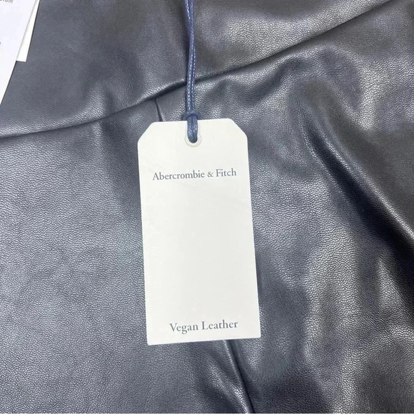 Abercrombie & Fitch Vegan Leather Leggings - Picture 5 of 6